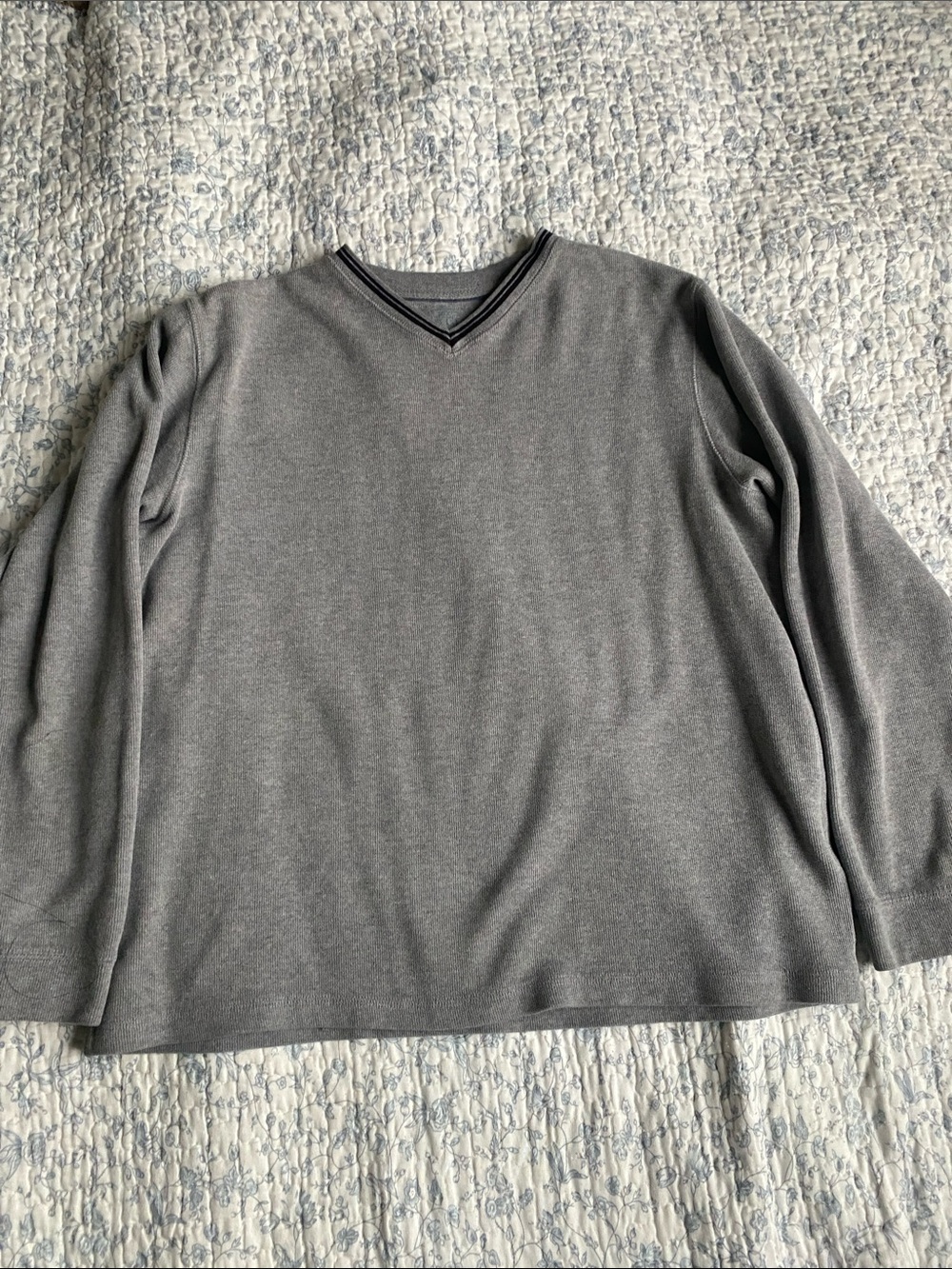 Faded Glory V-Neck Grey Shirt